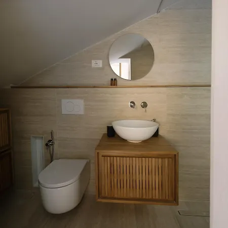Apartment Bright 3-bedroom With Patio In Historic Center Near Duomo