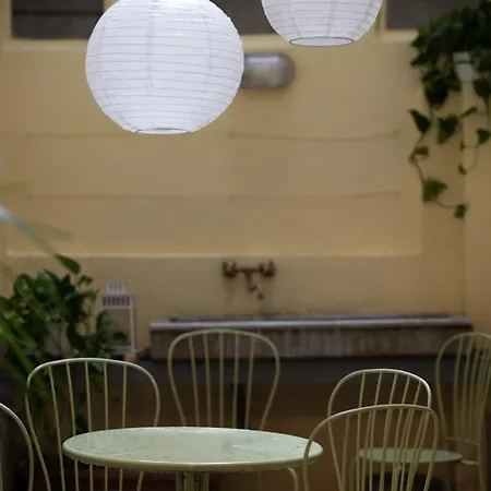 Bright 3-bedroom With Patio In Historic Center Near Duomo Firenze